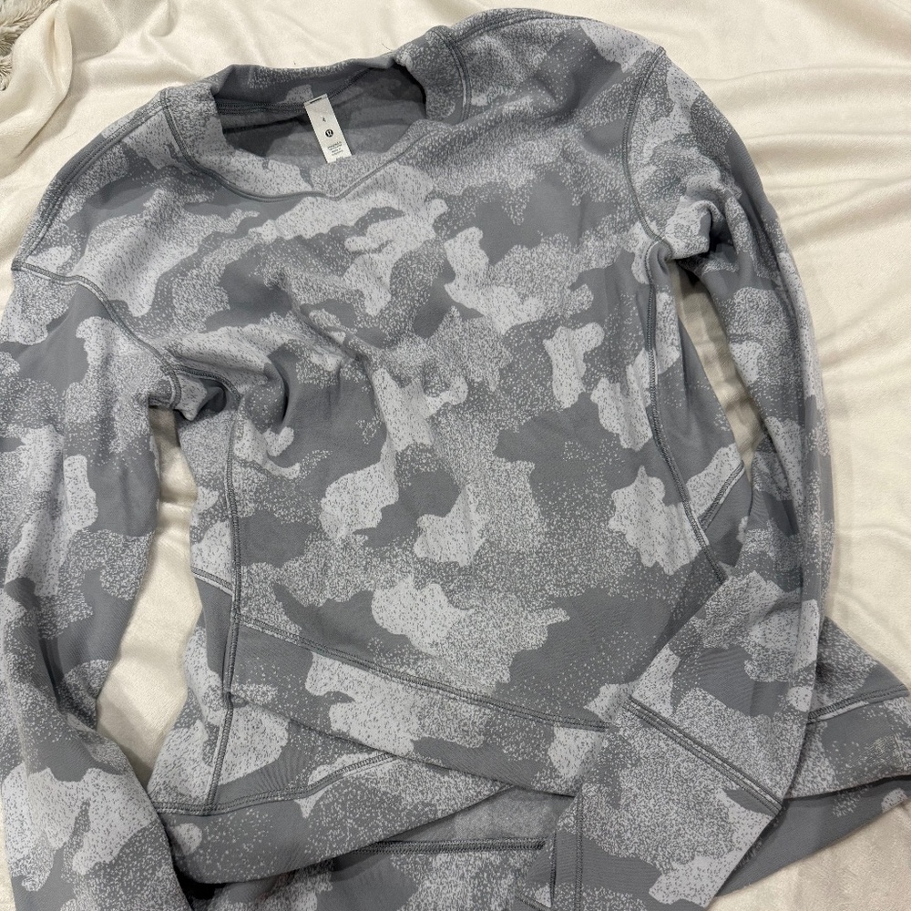 Lululemon cropped cross long sleeve